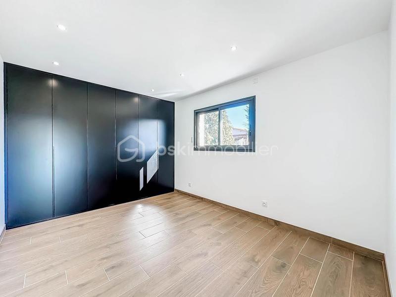 Maison - 198 m² - 6 pièces