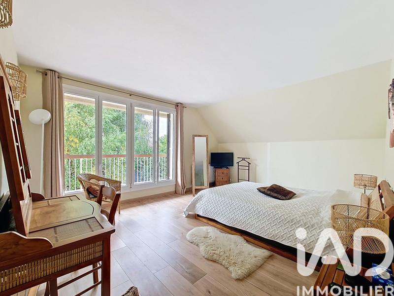 Maison - 235 m² - 8 pièces