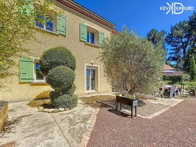 Maison - 225 m² - 11 pièces