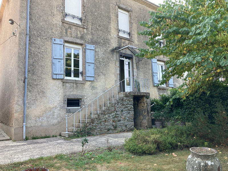Maison - 198 m² - 8 pièces