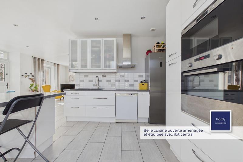 Maison - 120 m² - 6 pièces