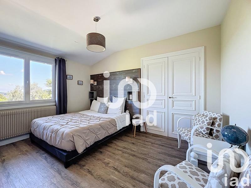 Maison de maîtres - 235 m² - 9 pièces