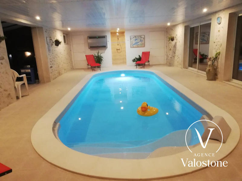 Appartement - 197 m² - 10 pièces