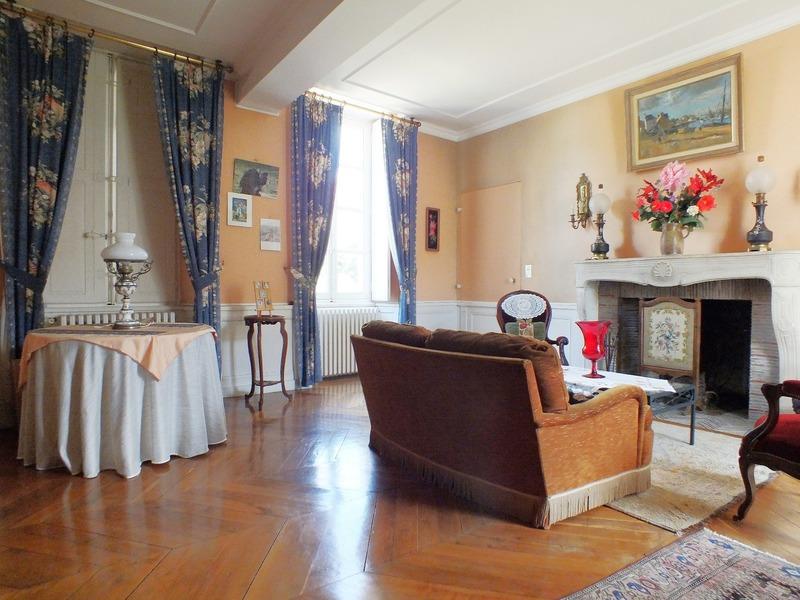 Propriété - 450 m² - 15 pièces