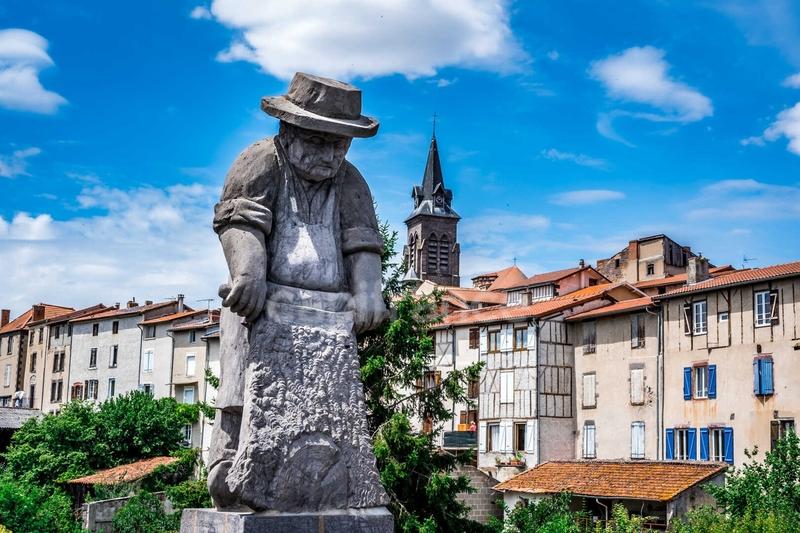 Maison traditionnelle - 240 m² - 7 pièces