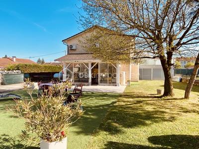 Maison - 175 m² - 5 pièces