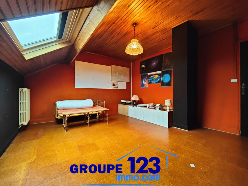 Maison - 166 m² - 8 pièces