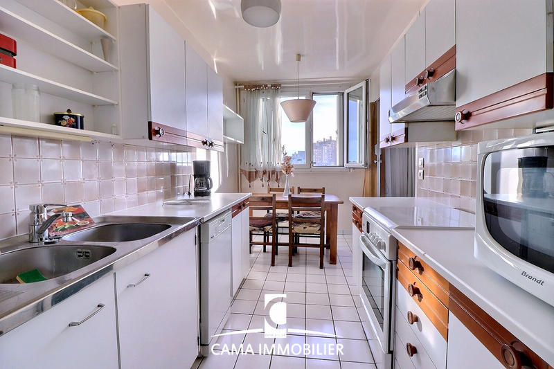 Appartement - 95 m² - 5 pièces