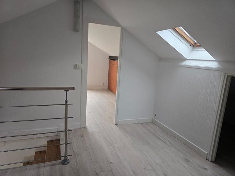 Maison - 98 m² - 7 pièces