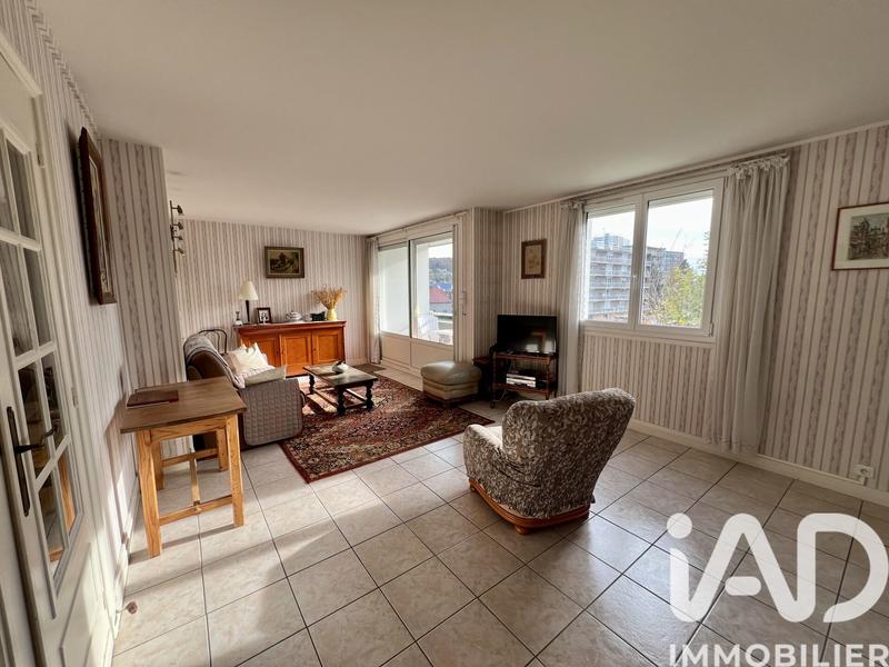 Appartement - 99 m² - 5 pièces