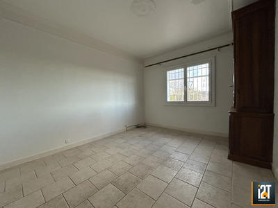 Maison traditionnelle - 132 m² - 3 pièces