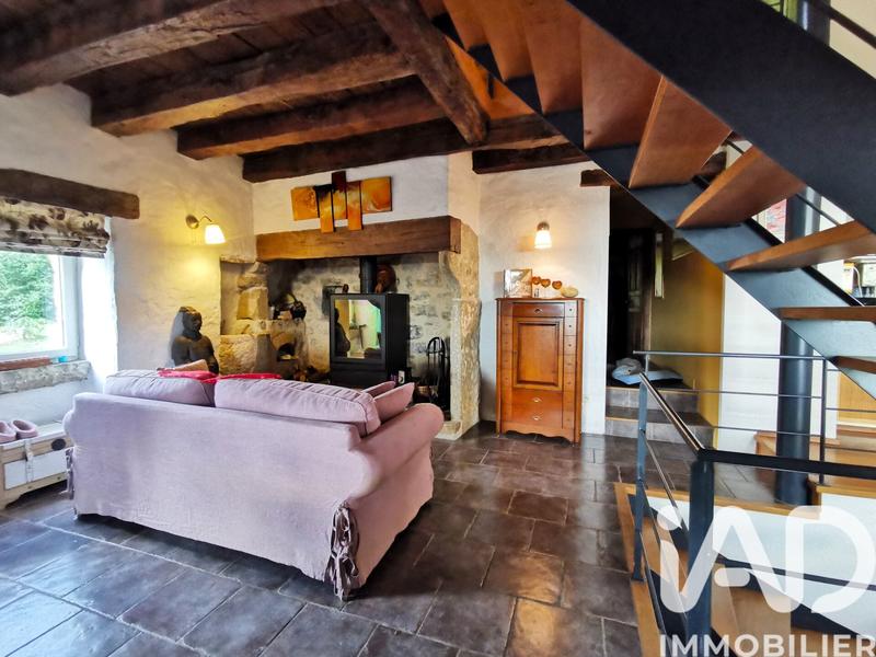 Maison - 305 m² - 10 pièces