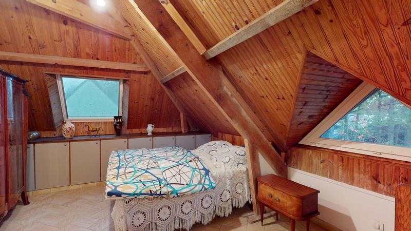 Maison - 330 m² - 8 pièces