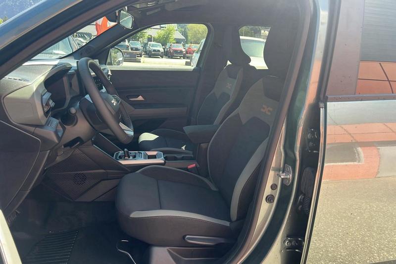 Dacia Duster Hybrid-G 150 4x4 Extreme