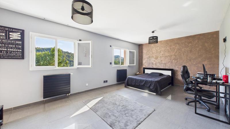 Maison - 155 m² - 5 pièces