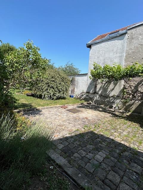 Maison - 187 m² - 9 pièces