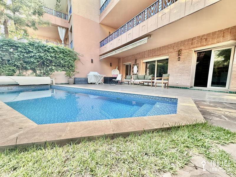 Appartement - 240 m² - 7 pièces