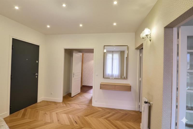 Appartement - 140 m² - 5 pièces