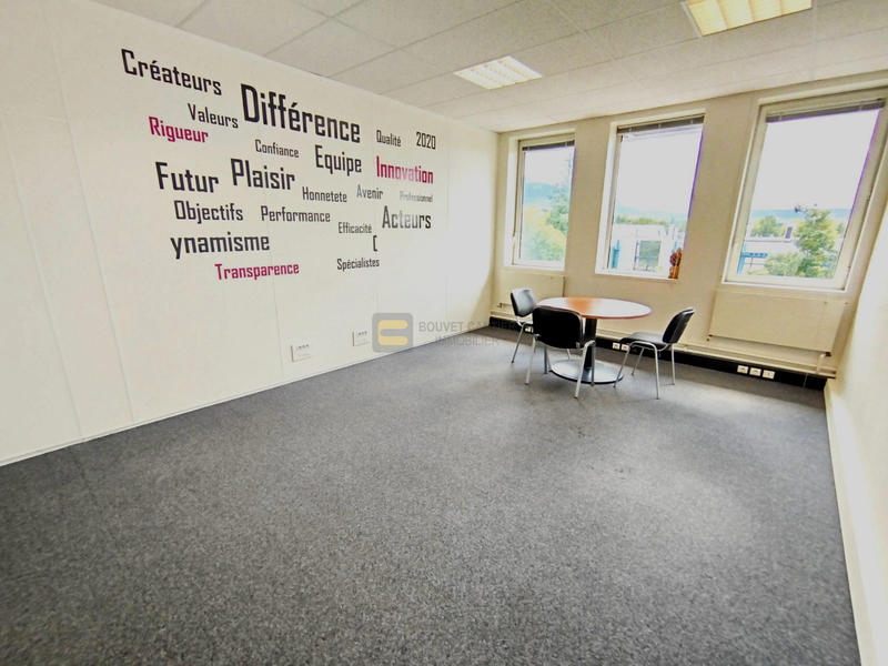 Local commercial - 24 m² - 1 pièce