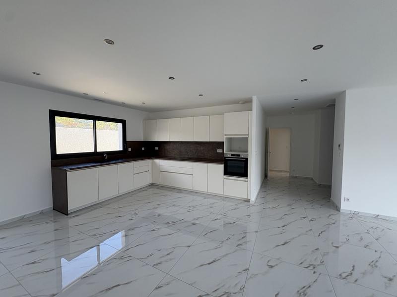 Villa - 111 m² - 4 pièces