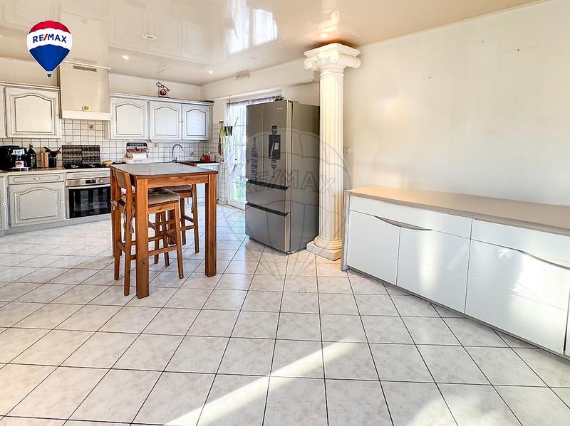 Maison - 144 m² - 5 pièces