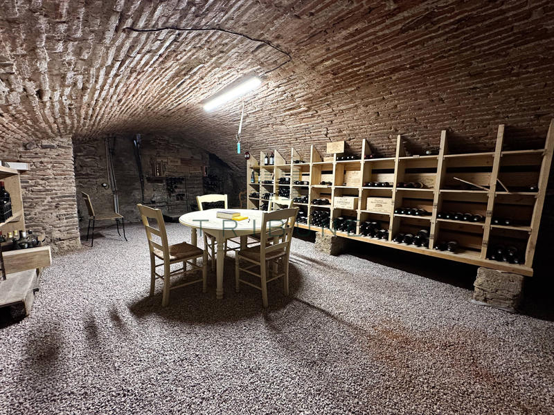 Maison - 275 m² - 6 pièces