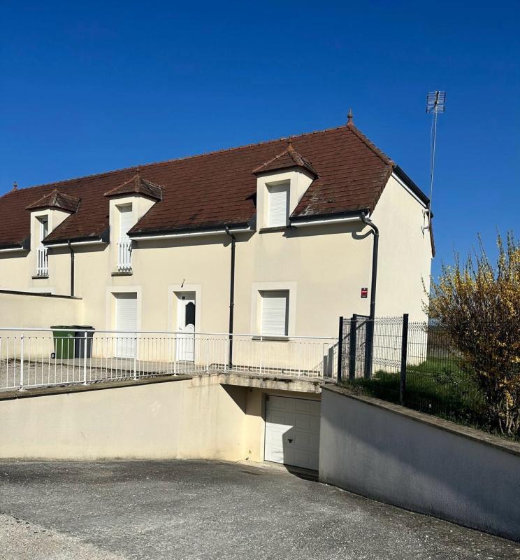 Maison - 102 m² - 5 pièces