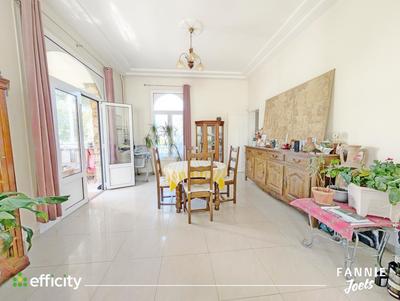 Demeure - 137 m² - 6 pièces