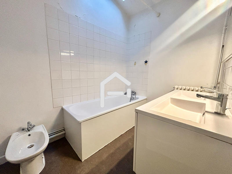 Appartement - 99 m² - 4 pièces