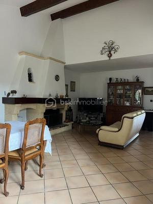 Maison - 196 m² - 6 pièces