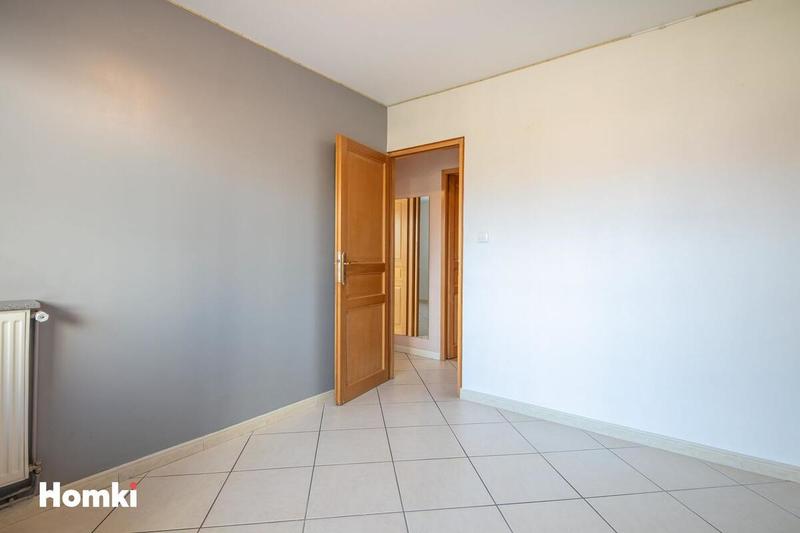 Appartement - 90 m² - 5 pièces