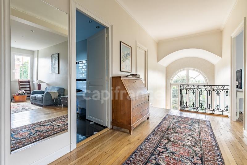 Maison bourgeoise - 396 m² - 12 pièces