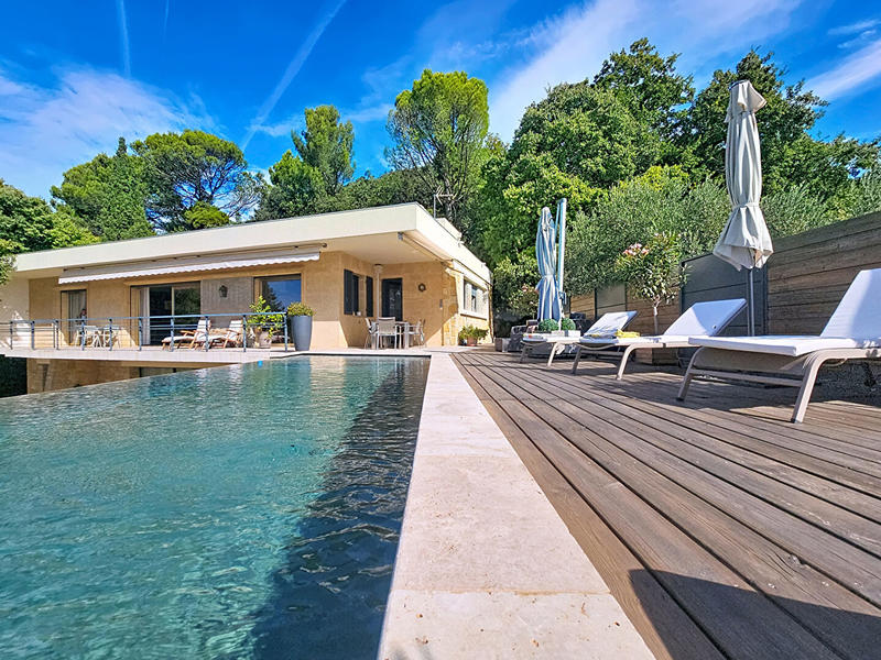 Maison - 195 m² - 6 pièces