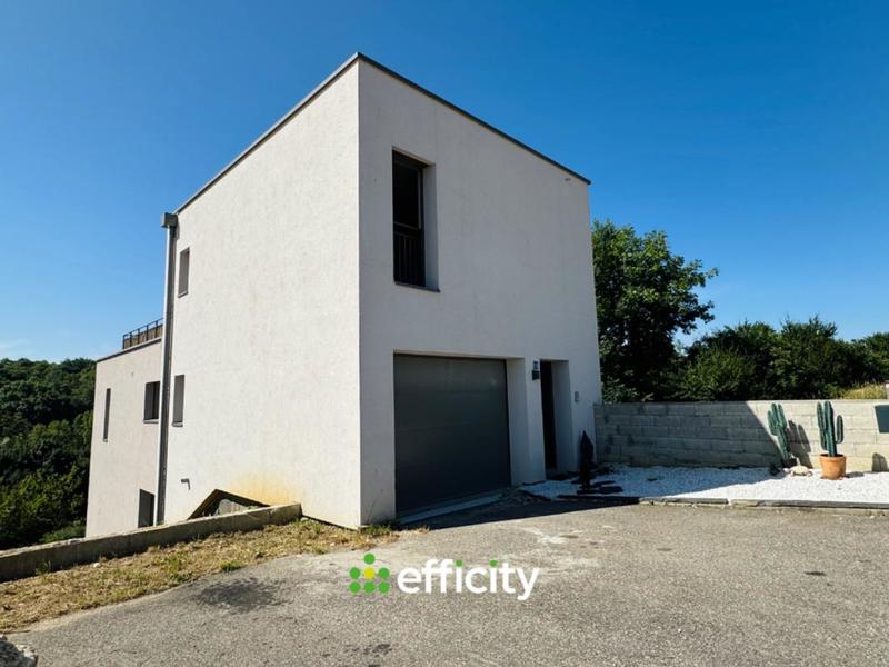 Maison - 143 m² - 5 pièces