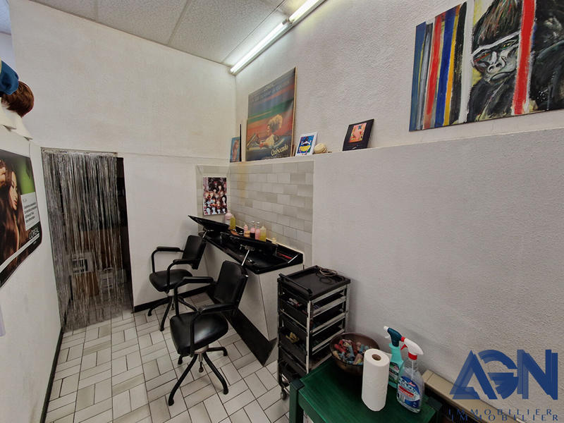 Fonds de commerce - Magasins - 69 m²