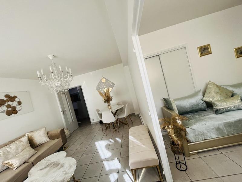 Appartement - 75 m² - 4 pièces