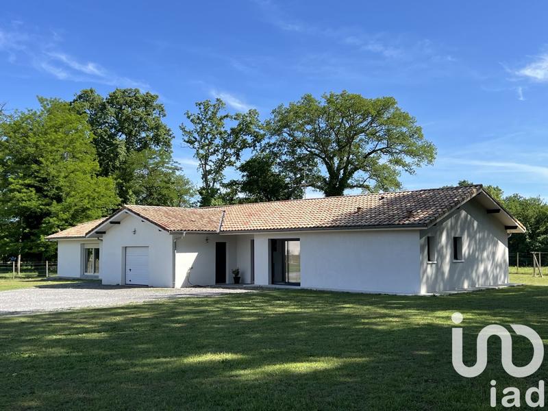 Maison - 201 m² - 8 pièces