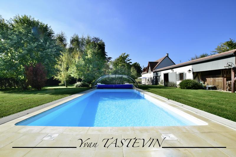 Propriété - 144 m² - 7 pièces