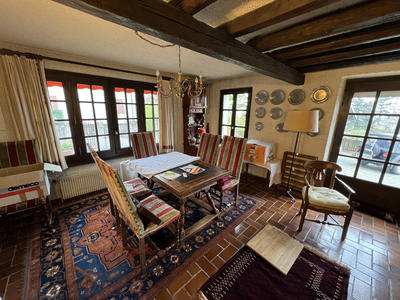 Maison - 185 m² - 8 pièces