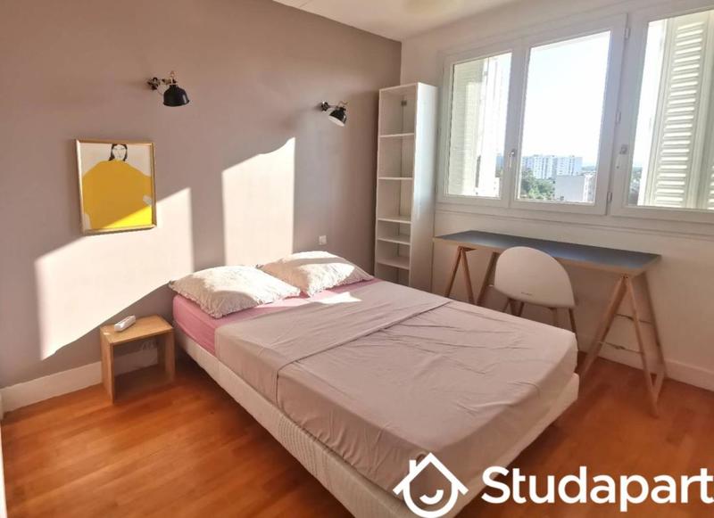 Chambre - 10 m² - 1 pièce