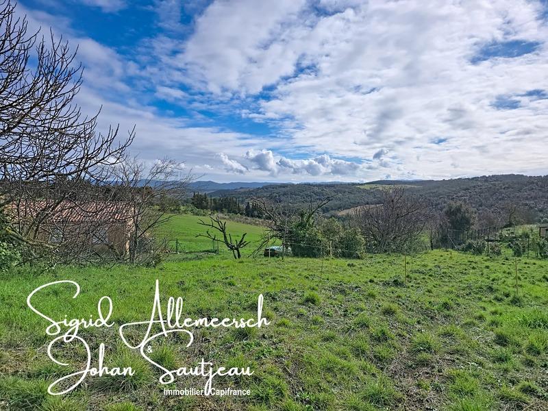 Terrain constructible - 798 m²