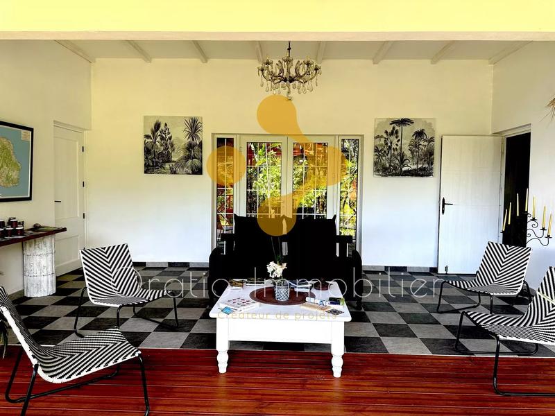 Maison chambre d'hôtes - 157 m² - 6 pièces