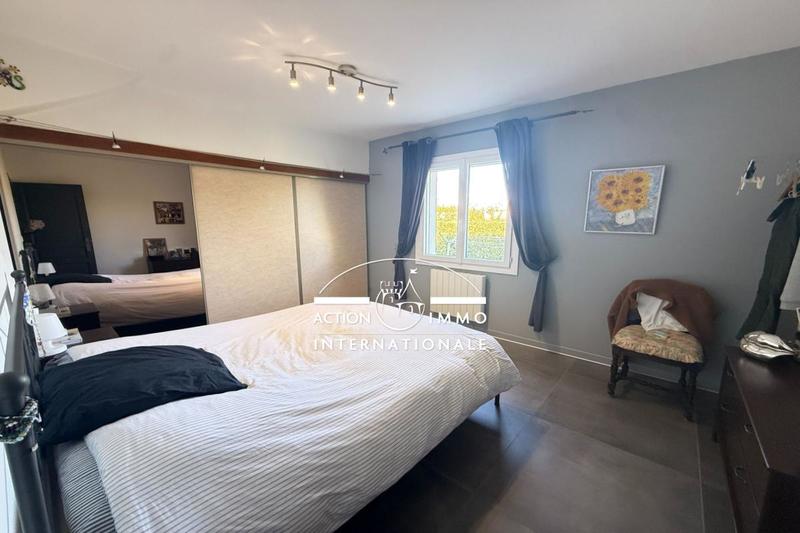 Propriété - 159 m² - 6 pièces