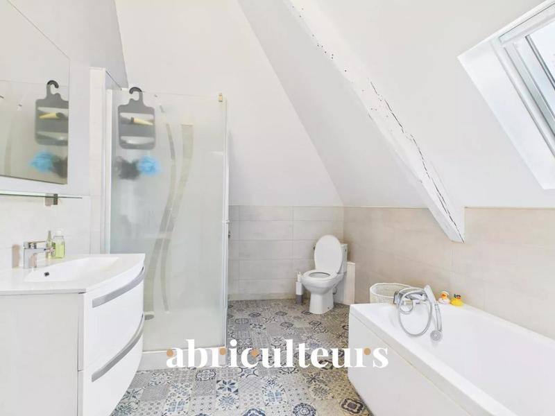 Maison en pierre - 147 m² - 7 pièces