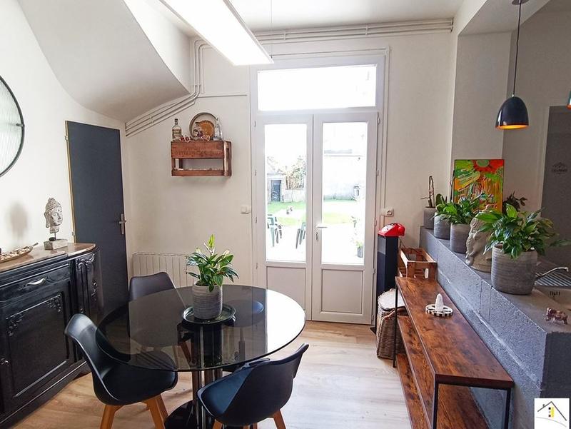 Immeuble - 96 m² - 2 pièces