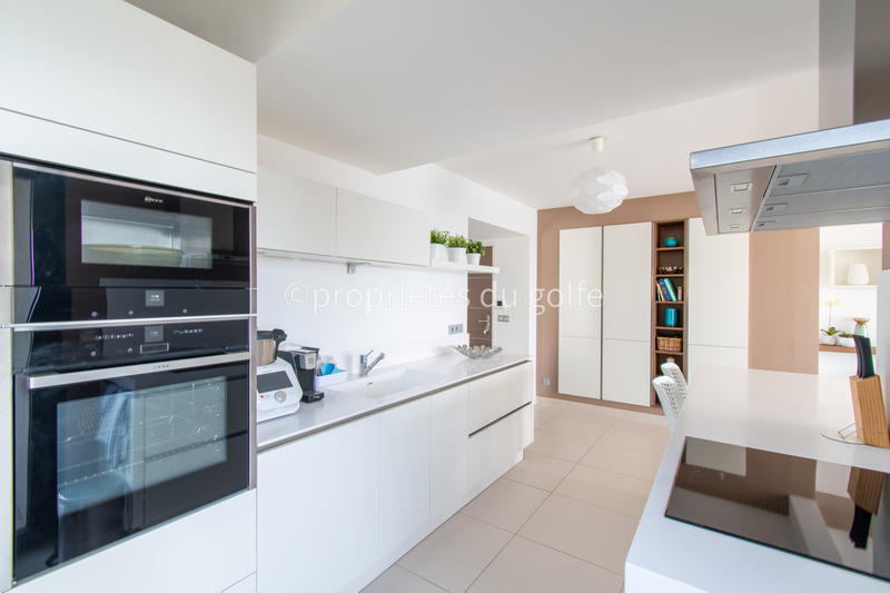 Appartement - 98 m² - 4 pièces