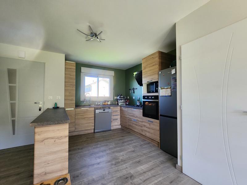 Maison - 80 m² - 5 pièces