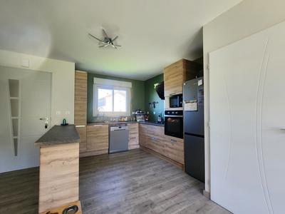 Maison - 80 m² - 5 pièces