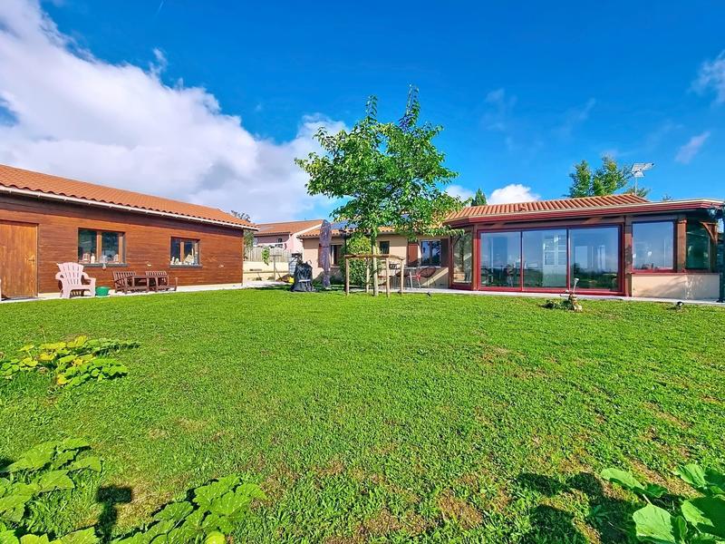 Maison - 123 m² - 7 pièces