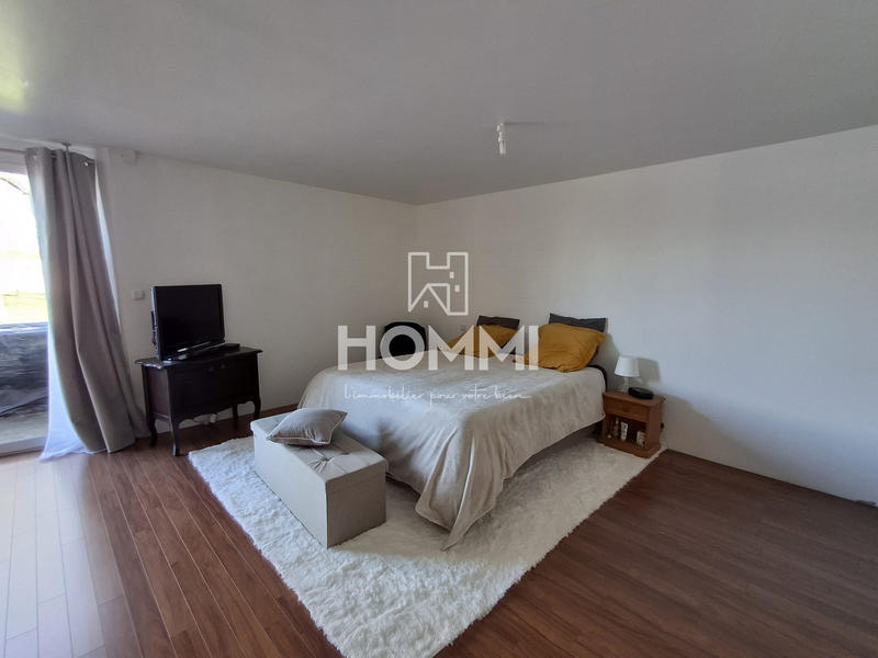 Maison - 253 m² - 8 pièces